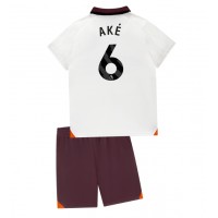 Manchester City Nathan Ake #6 Bortedraktsett Barn 2023-24 Kortermet (+ Korte bukser)